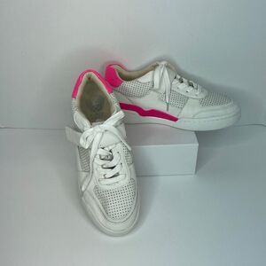 Vince Camuto Sargita Sneakers White w/Hot Pink Trim, Size-9.5